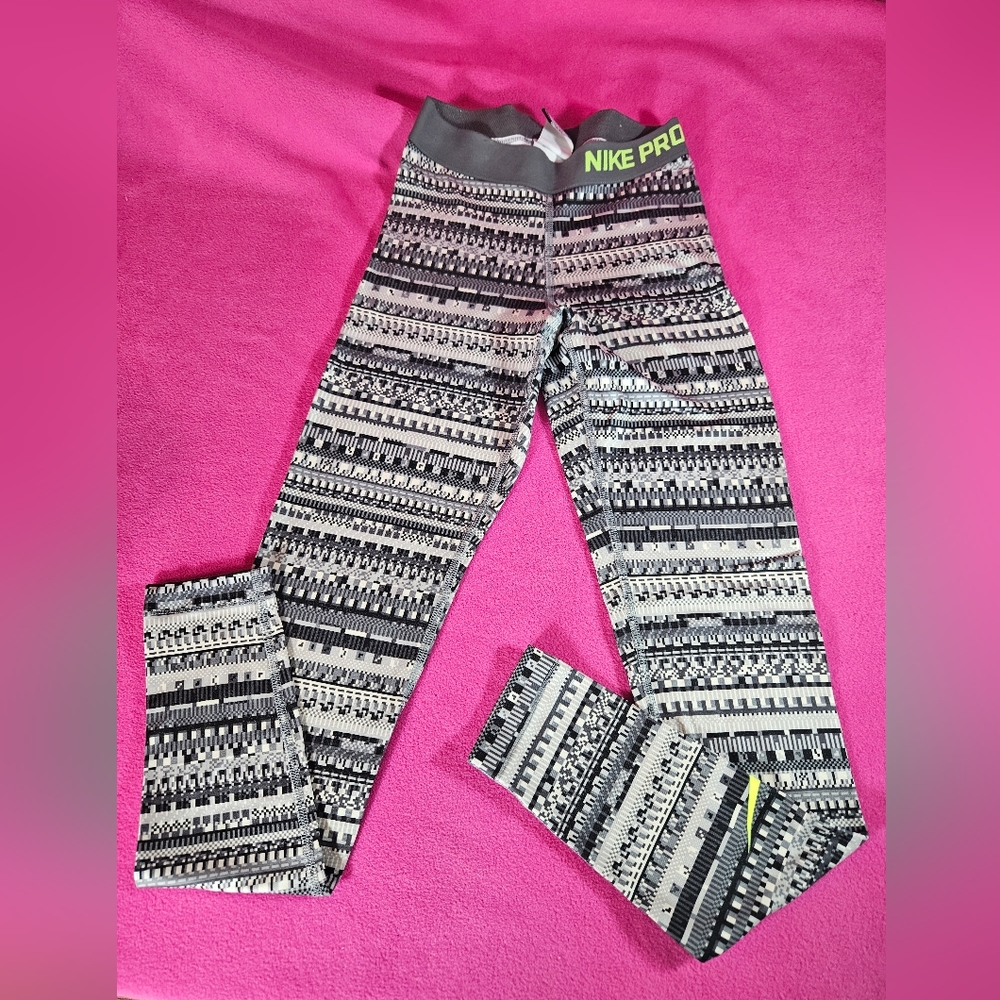 Nike Pro Leggings - Black and Gray Pattern